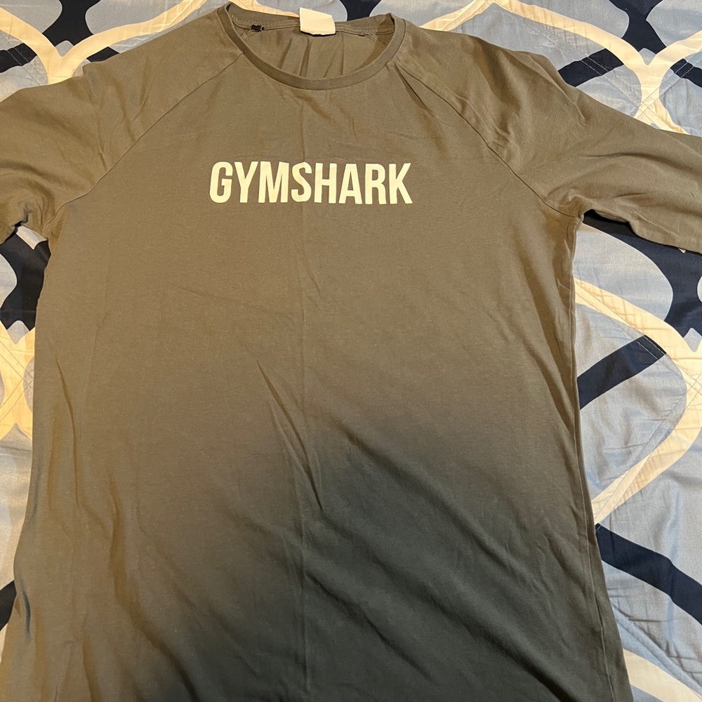 Gymshark Men's Grey Shirt